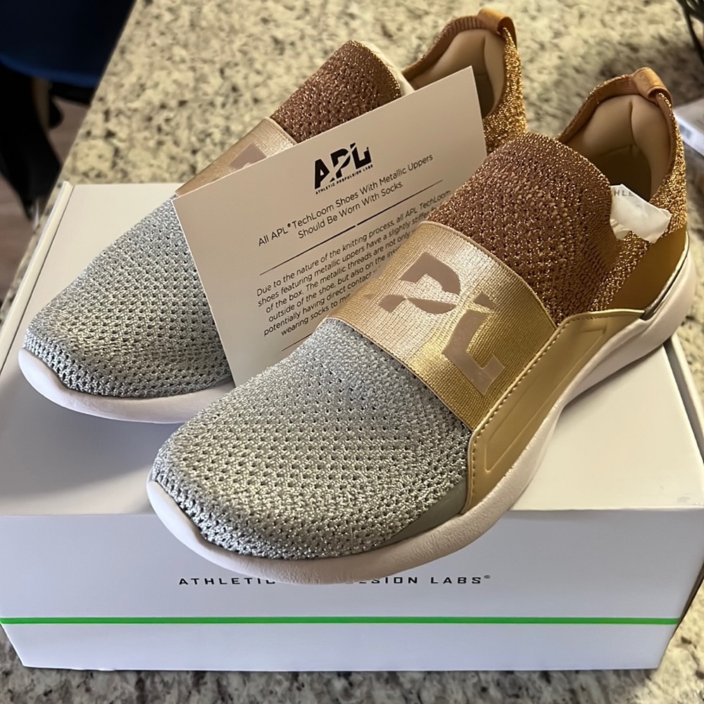 NWT APL Techloom Bliss